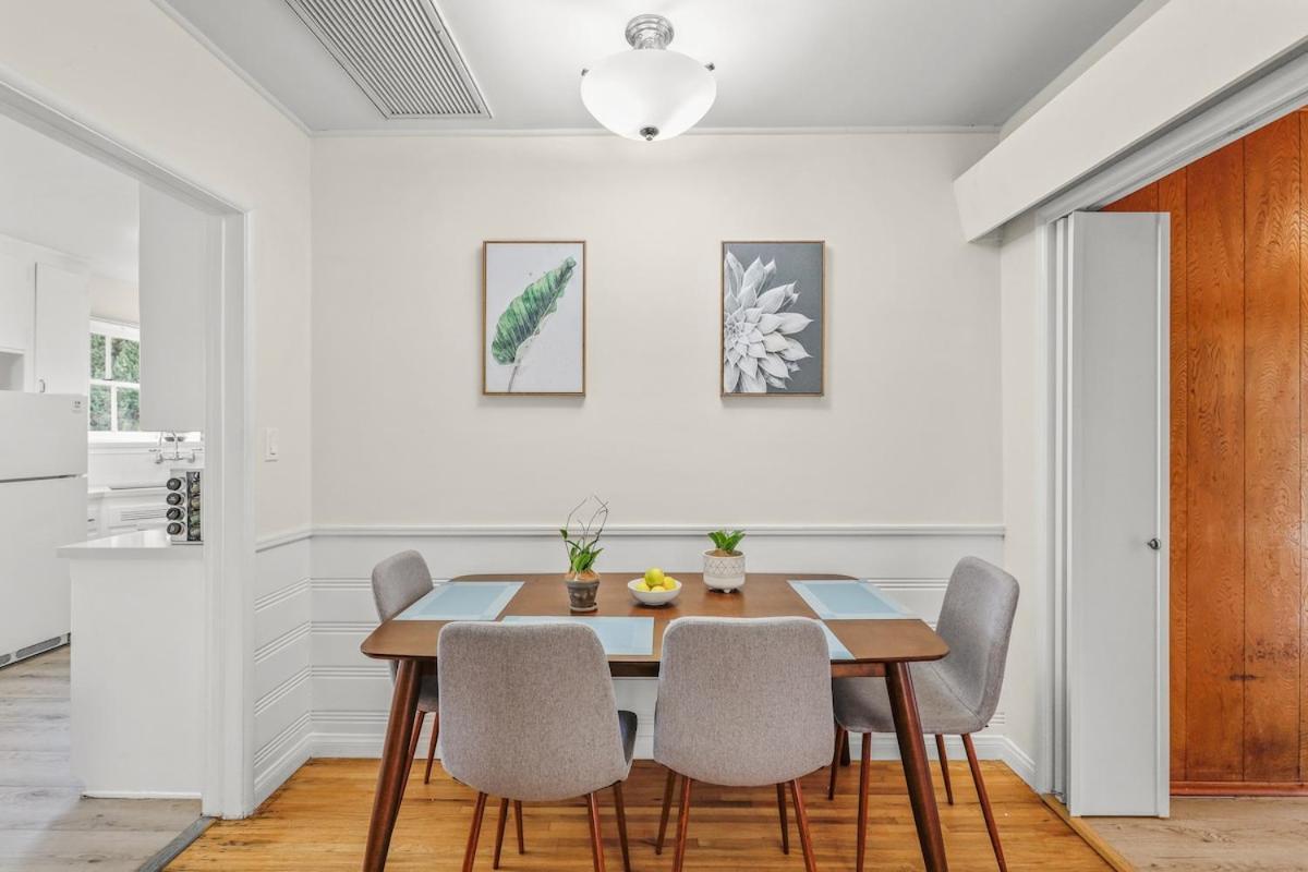 Vakantiehuis Dazzling Westside 4 Bedroom Home-minutes To The *